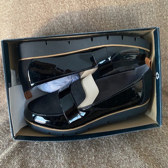 Shoes - Picture 5 of 5